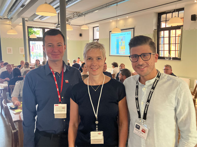 Das neue ehrenamtliche Führungsteam - v.l.n.r. Rechtsanwalt Johann Ostermiller, Anja Rücker und Chapterdirektor Sebastian Thonig. Bildquelle: meeco Communication Services